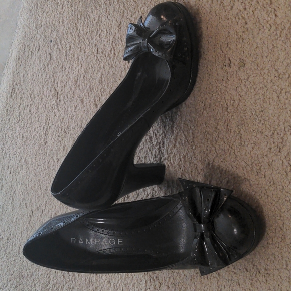 Black Rampage heels, size 8 - Picture 1 of 1